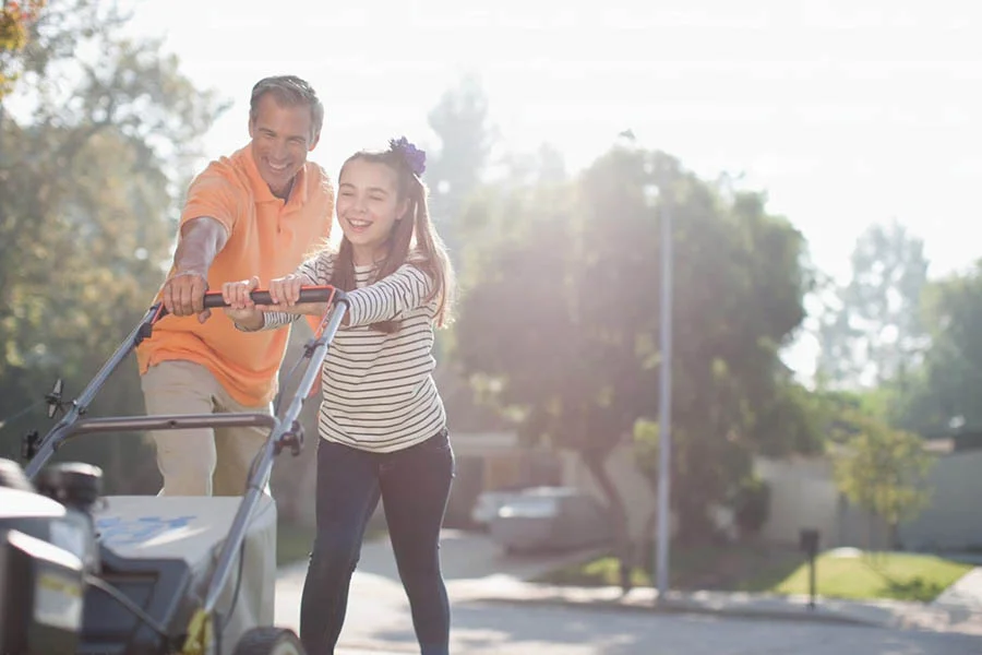 electric self propelled lawn mowers
